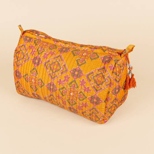 Recycled - toilet bag - no. 1