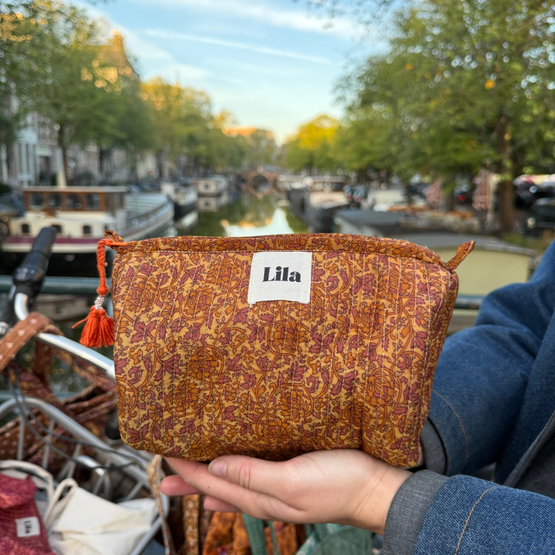 Upcycled tote - no. 3 - inclusief toilettas