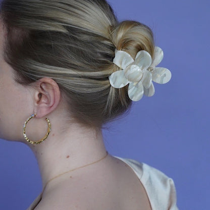 Haarspange Blume – Latte